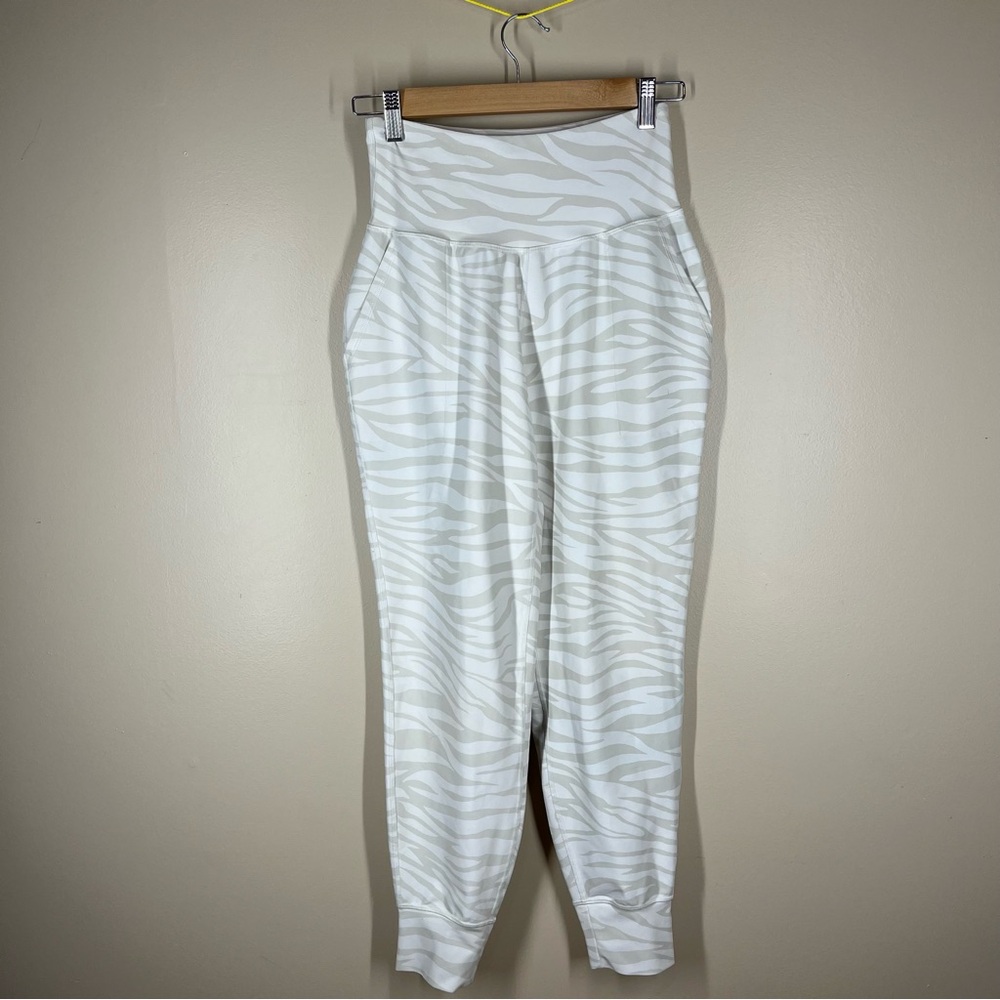Old Navy Active Powersoft Animal Print Joggers Women’s Smalll